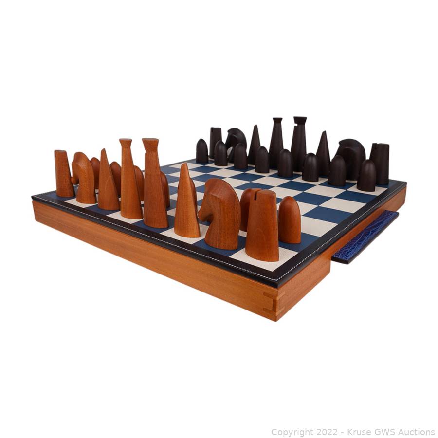 Hermes Samarcande Chess Set W/Crocodile Handles Auction | Kruse