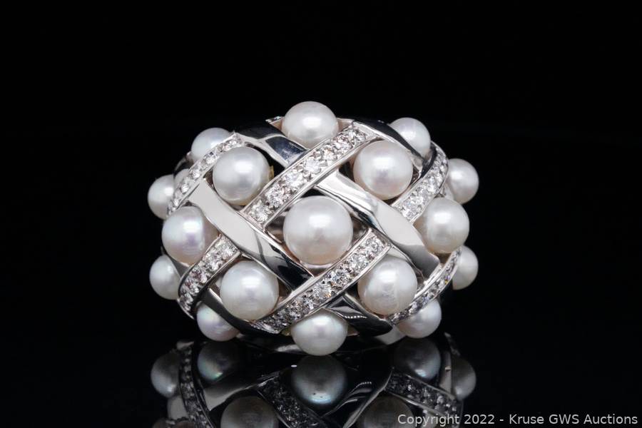 売り切れ必至！ Pearl Rhinestone Logos CC CHANEL Heart Silver