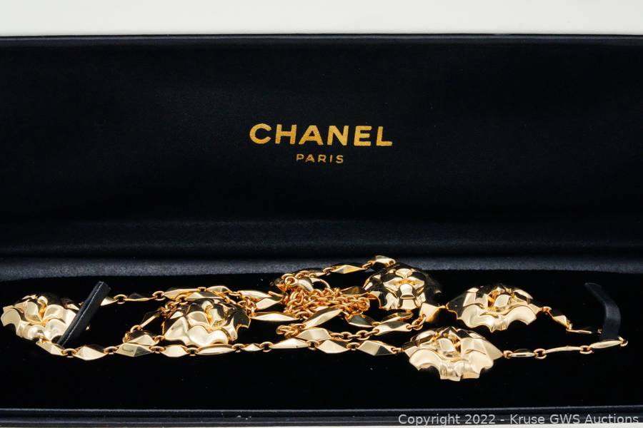 CHANEL Fashion - Large jewelry box