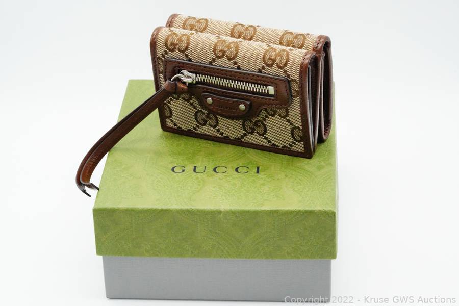 Sold at Auction: Gucci x Balenciaga The Hacker Project Neo Wallet