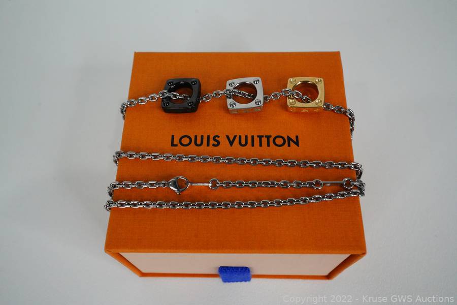 Shop Louis Vuitton MONOGRAM 2022 SS Monogram chain bracelet