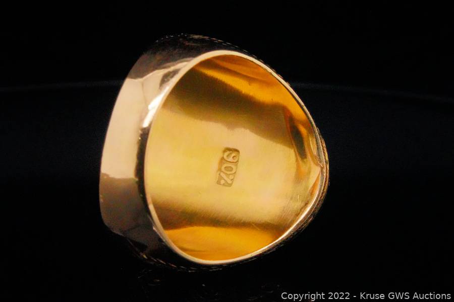 Elvis Presley's 1970s Black Sapphire and 22K Ring - Main Image