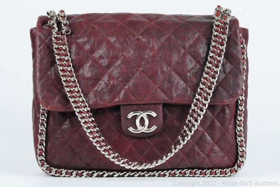 Sold at Auction: A CHANEL (STYLE?) LEATHER BAG