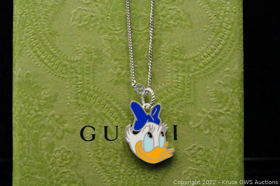 daisy duck necklace