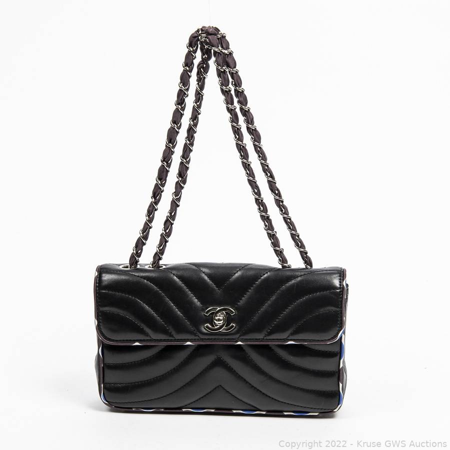 Chanel Vintage Black Lambskin Small Classic Flap Auction