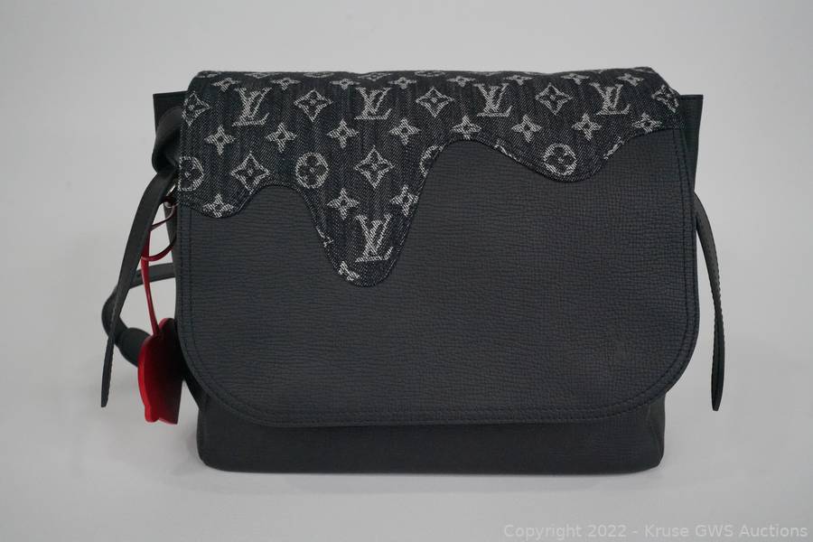 Lot - Two Louis Vuitton Monogram denim shoulder bags
