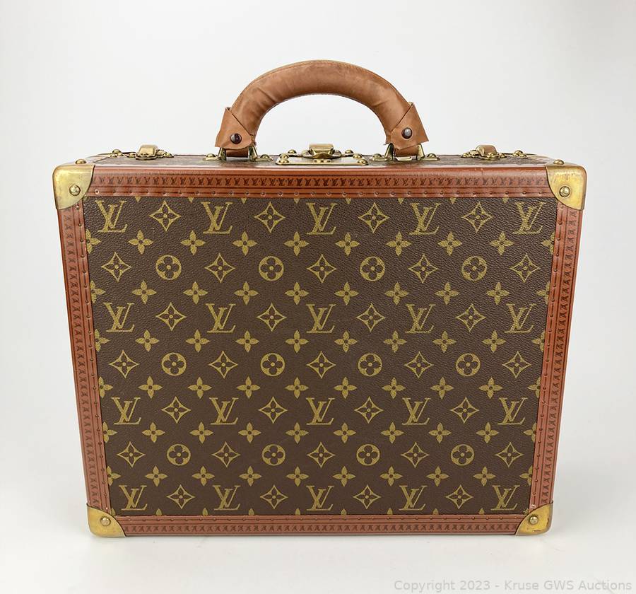 Sold at Auction: Louis Vuitton, Louis Vuitton Vintage Monogram Jewelry  Train Case