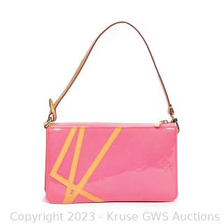 Sold at Auction: Louis Vuitton Lexington Pochette Bag