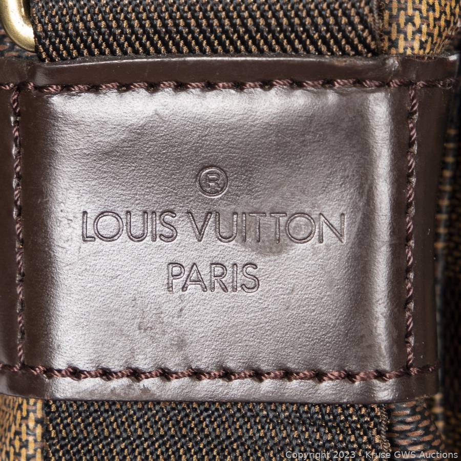 At Auction: Louis Vuitton, Louis Vuitton Damier Ebene Canvas Broadway  Messenger