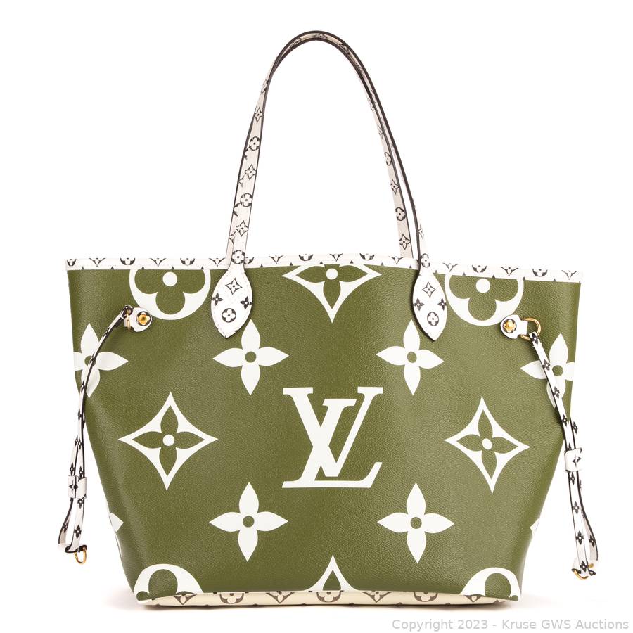 Sold at Auction: Louis Vuitton, Louis Vuitton S/S 19 Monogram Giant  Neverfull MM