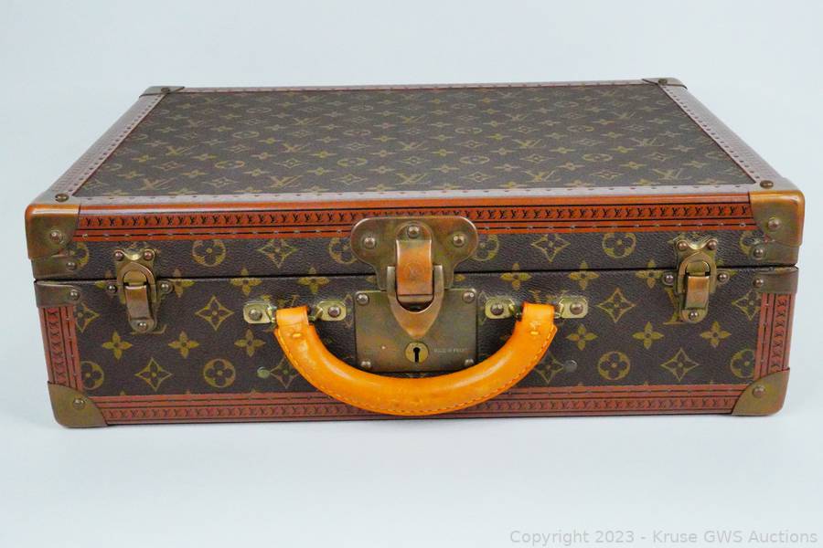 Louis Vuitton Garment Bag Auction