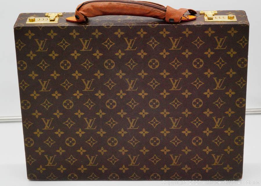 voldsom PEF Spiller skak Louis Vuitton Monogram Canvas Backgammon Case Auction | Kruse GWS Auctions