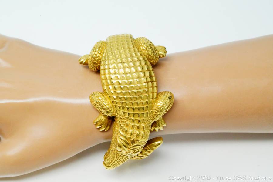 Kieselstein-Cord 1980s 18K Large Alligator Cuff Auction | Kruse