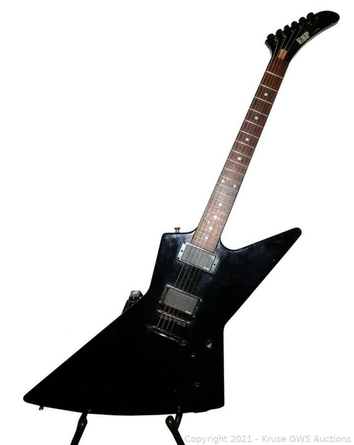 Miniature Guitar 24cm Tall METALLICA JAMES HETFIELD ESP JH-3 BLACK 