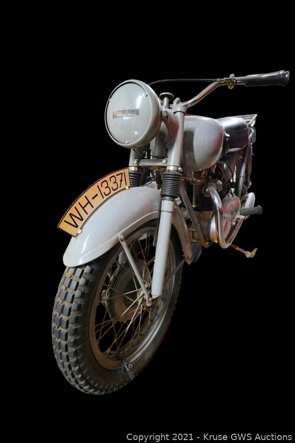 The Great Escape 1960 Triumph Motorcycle Replica Auction The Great Escape 1960 Triumph Motorcycle Replica Auction