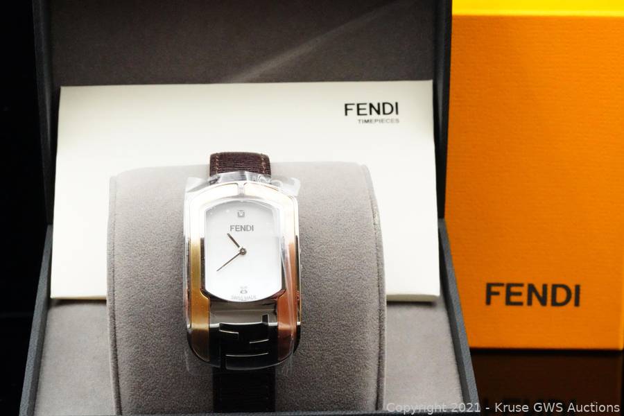 Fendi chameleon online watch