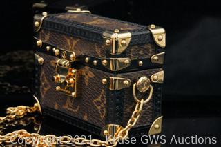 Sold at Auction: Louis Vuitton Monogram Canvas Earphone Trunk