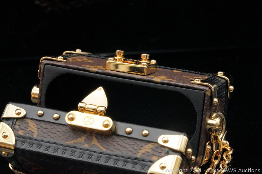 Louis Vuitton MONOGRAM 2022 SS Earphones trunk box (M77167)
