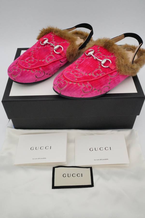 Gucci Children's Princetown Pink Velvet Slippers | Kruse GWS Auctions