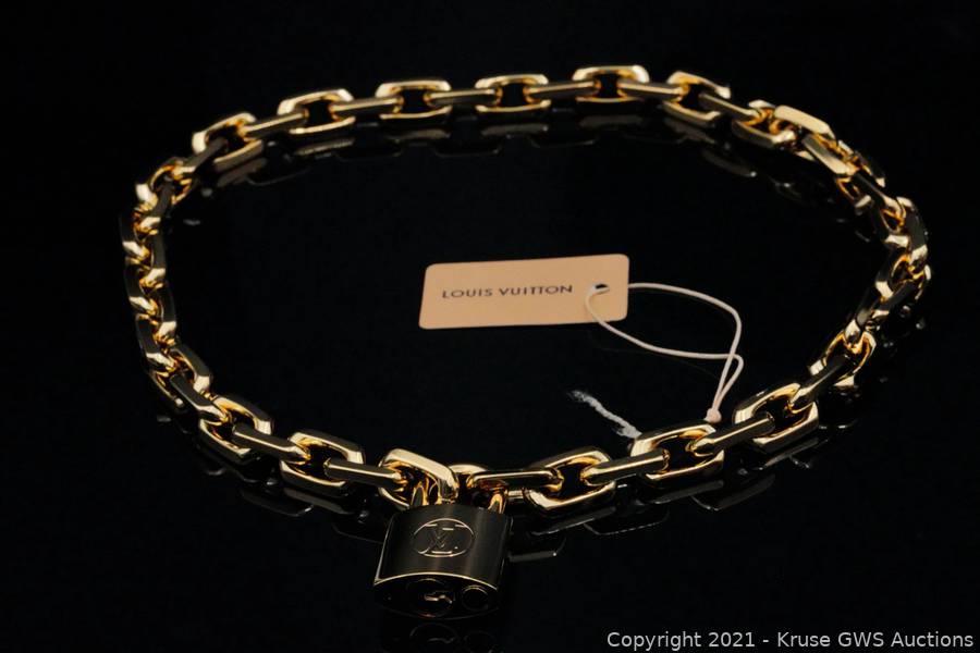 Louis Vuitton - Edge Cadenas Iconic Padlock Necklace - Gold