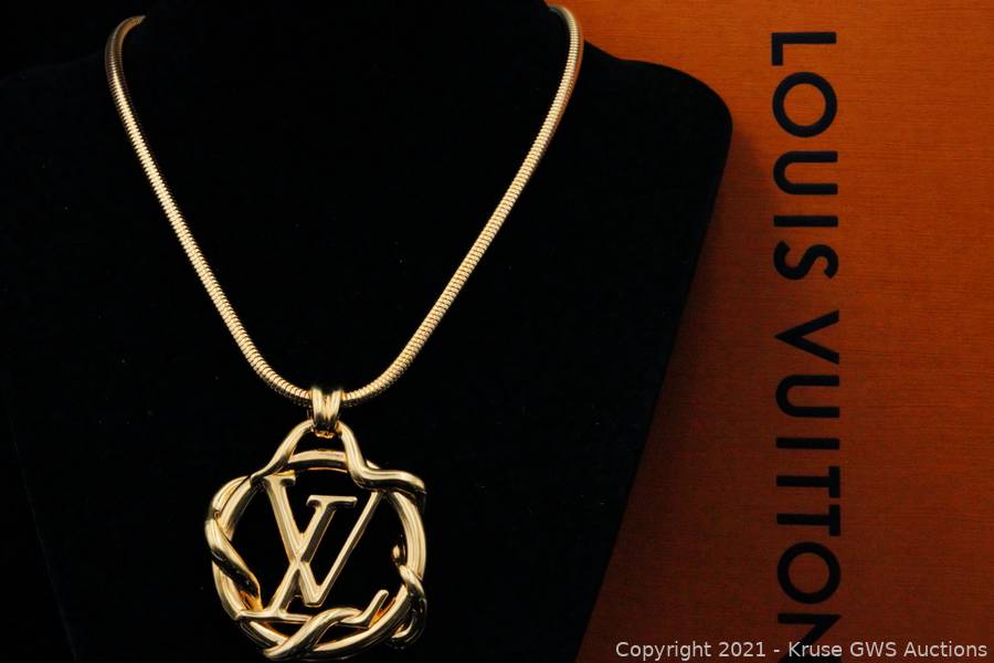 Louis Vuitton Garden Louise Long Pendant Necklace - Gold-Tone