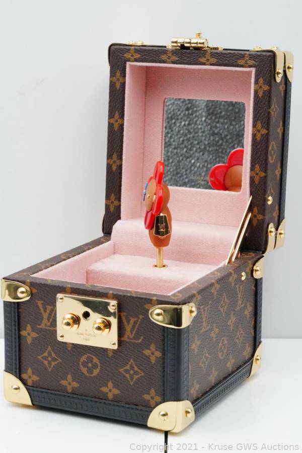 Sold at Auction: Louis Vuitton, Louis Vuitton Vivienne Music Box