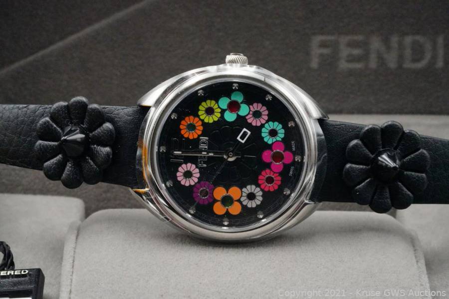 Fendi Momento Flowerland Watch 34mm with box F234034041 Fendi Momento Flowerland White Leather Womens Watch main image 3