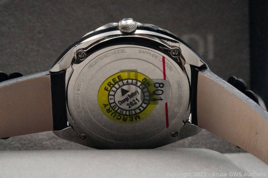 Fendi Momento Flowerland 34mm Stainless Steel Watch Auction  display picture 3