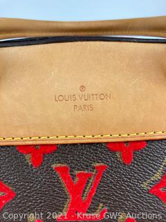 Sold at Auction: Louis Vuitton, Louis Vuitton Monogram Tuffetage