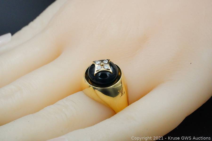Sold at Auction: Louis Vuitton, Louis Vuitton LV Monogram Onyx Gold  Inclusion Ring