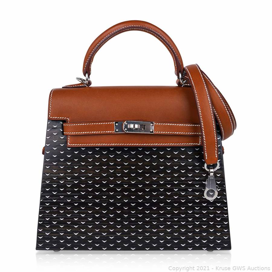 Hermes Limited Edition Kellywood 22 Bag W/Box Auction
