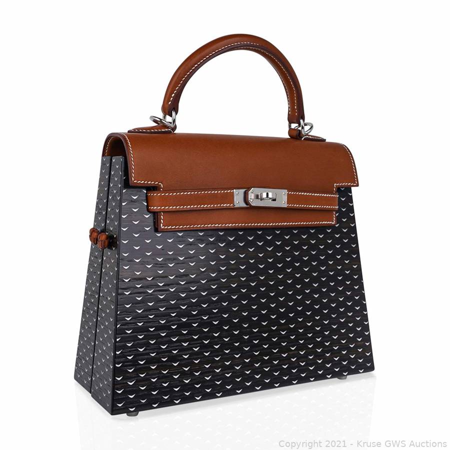 Hermes Limited Edition Kellywood 22 Bag W/Box Auction